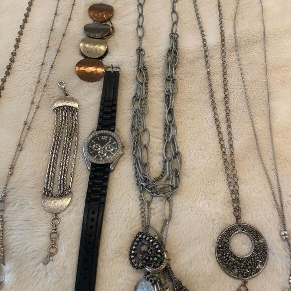 Silver and Gold Vintage Necklaces Collection with Charms and Beaded Elements - Picture 5 of 7